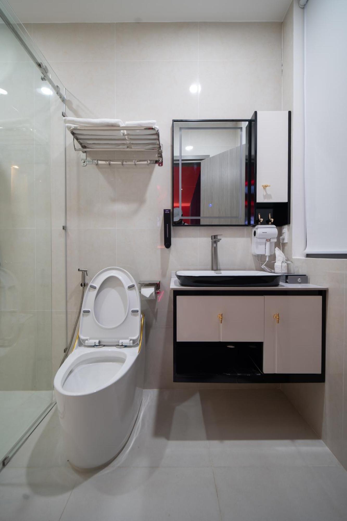 Hotel Chiic House 6 - Khach San Tinh Yeu Vung Tau Esterno foto